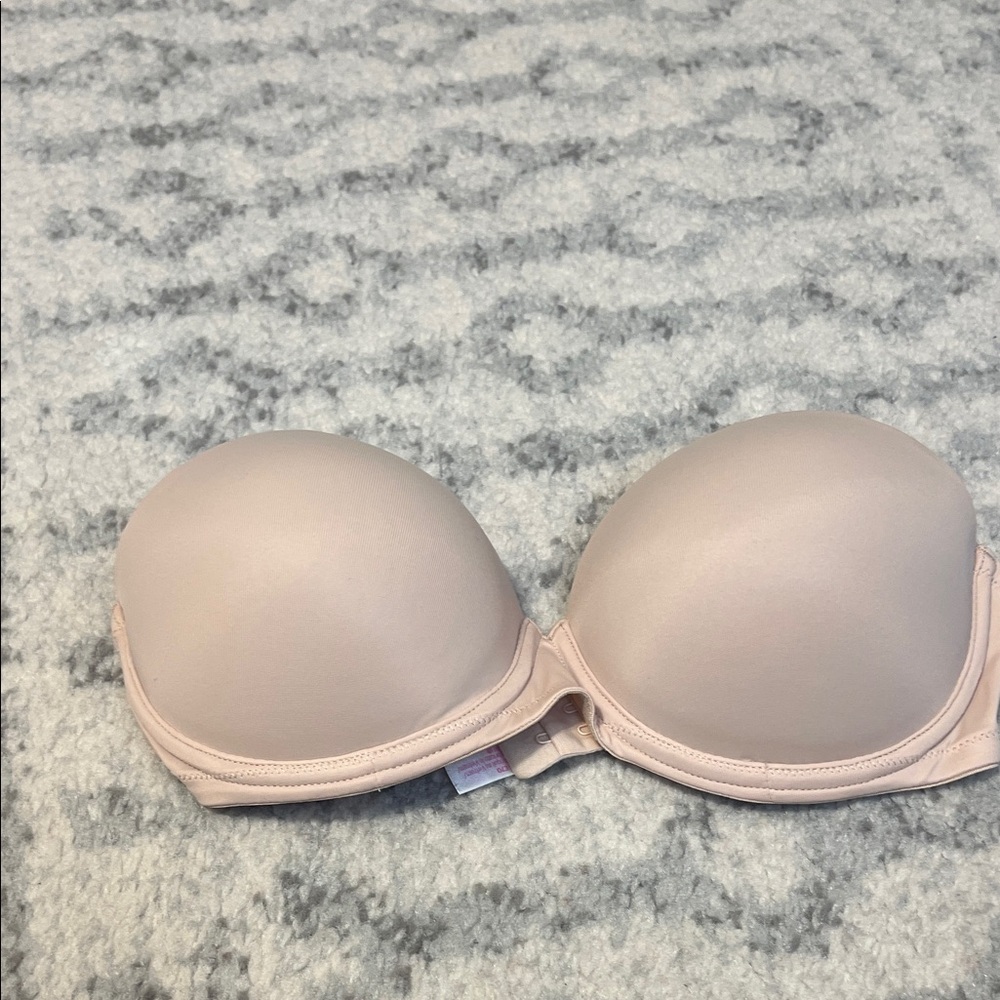 VS Nude Strapless Bra